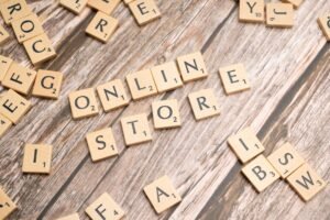 Comparing WooCommerce and Shopify ecommerce platforms for small business