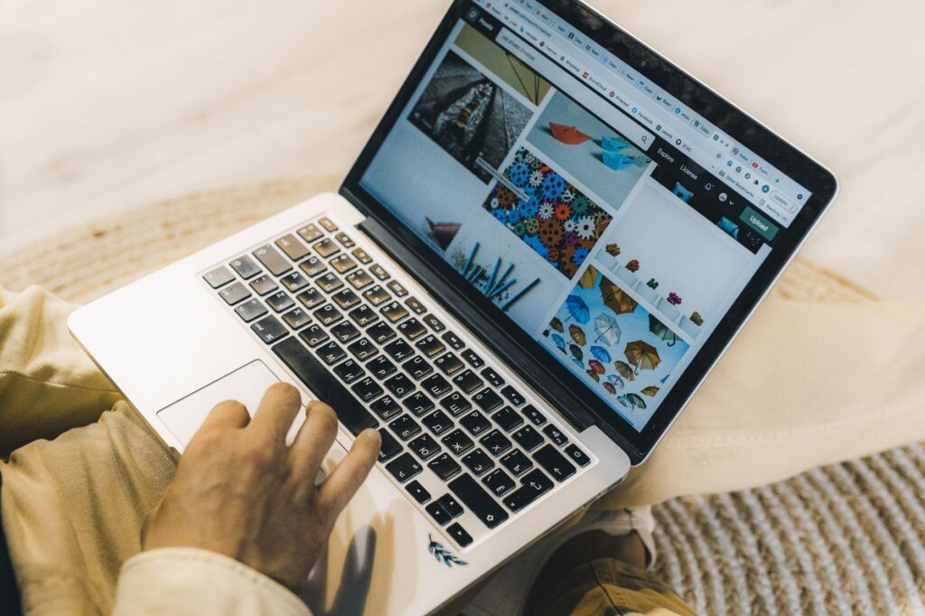 How to Create a Portfolio Page That Wins Clients (Small Business Guide 2026)