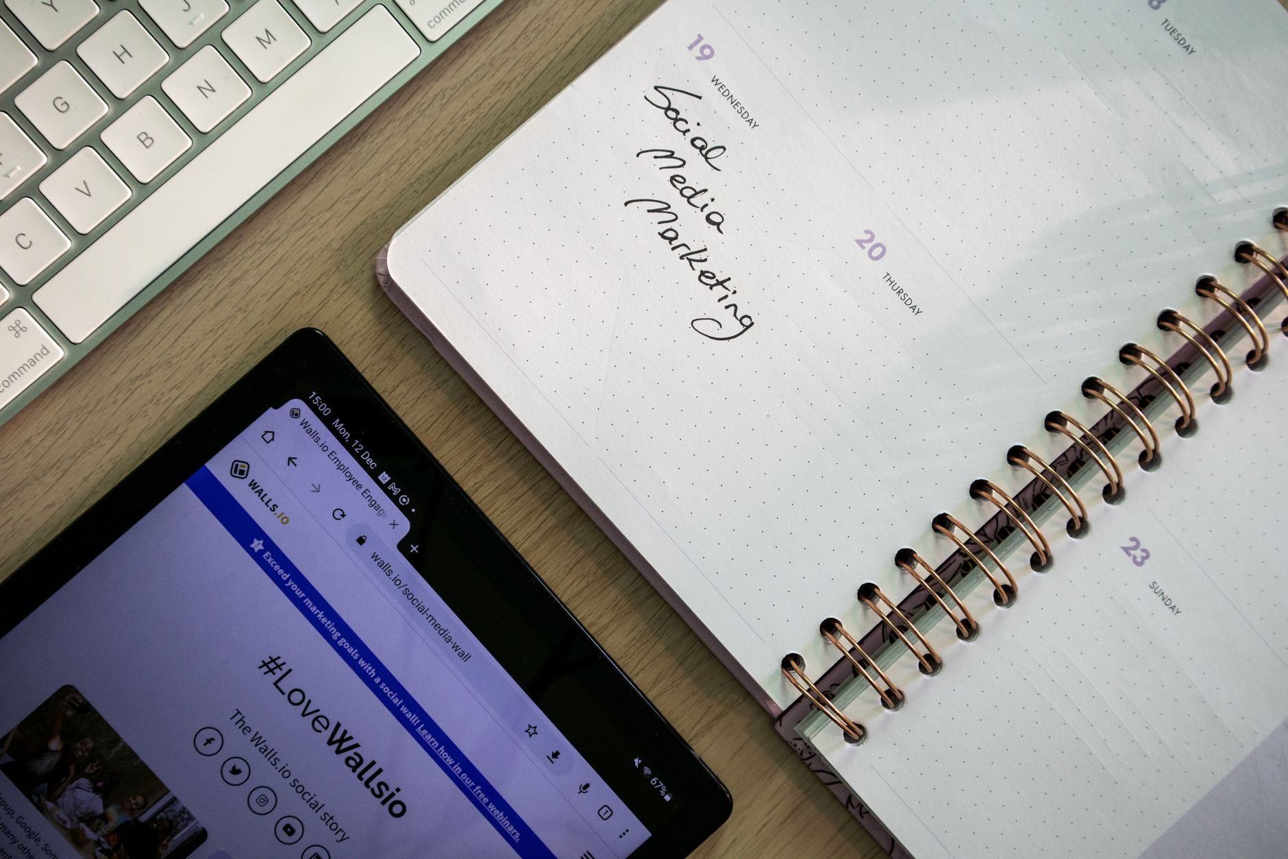 Social media content calendar planning for small business